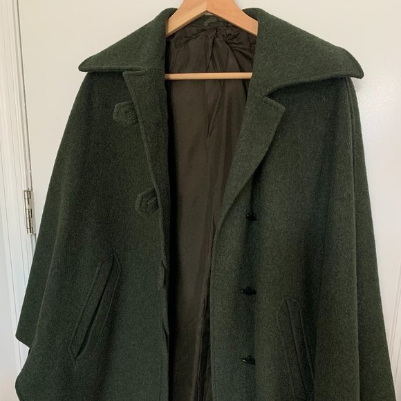 Vintage Wool Cape - Picture 2 of 4